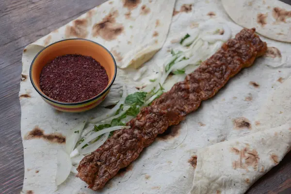 Geleneksel Türk yemek kebabı