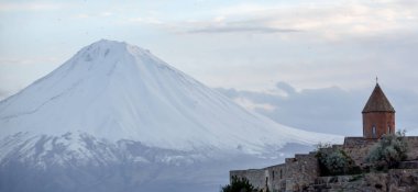 Ermenistan 'da Ararat Dağı ve Manastır Khor Virap