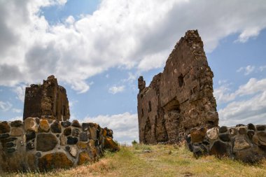 Ermenistan 'daki şatonun kalıntıları
