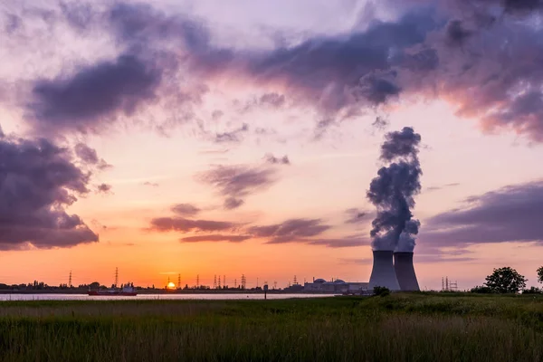 Colorful Sunset Antwerp World Port Belgium View Towers Nuclear Plant — Fotografia de Stock
