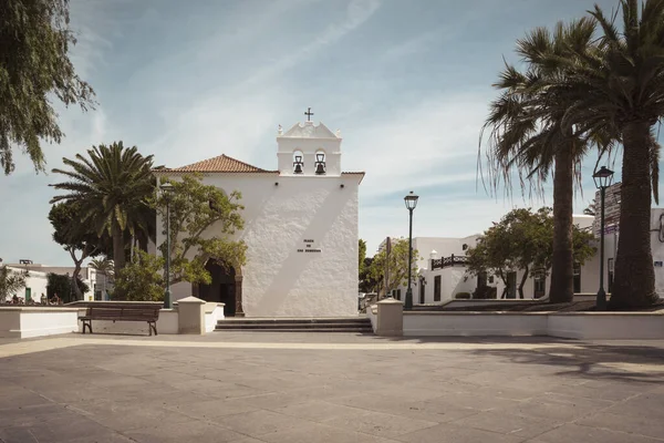 Yaiza Lanzarote Spagna Marzo 2023 Veduta Sulla Chiesa Yaiza Plaza — Foto Stock