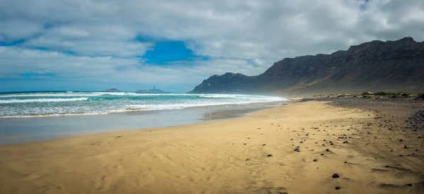 Panorama View Famara Beach Canary Island Lanzarote Some Windsurfing Far — Stock Photo, Image