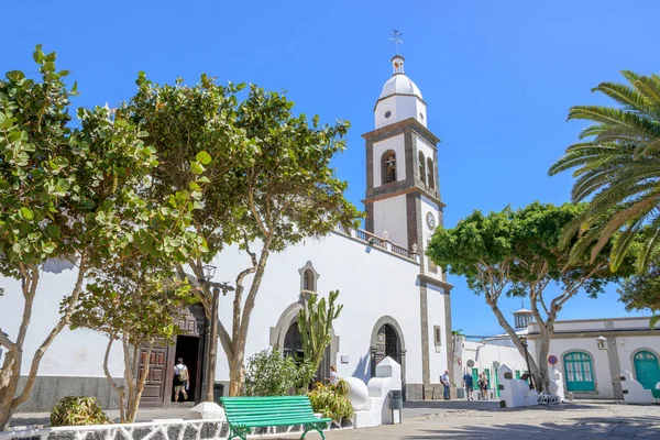 Arrecife, Lanzarote, Mart 2023: Parroquia de San Gines, Lanzarote Plaza 'daki Arrecife Kilisesi