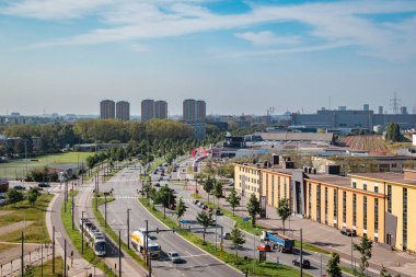 Antwerp, Belçika, Mayıs 2023: Antwerp, Belçika 'daki Luchtbal' de Noorderlaan 'a bakın