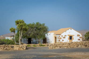 Tefia, İspanya, 13 Şubat 2024: Fuerteventura, Kanarya Adaları 'ndaki Tefia' da Ecomuseo de la Alcogida