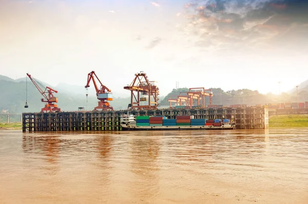 China Yangtze Mañana Barcaza Contenedor — Foto de Stock