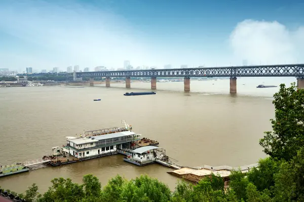 Yangtze River Bridge Mrakodrapy Podél Řeky Wuhan Čína — Stock fotografie