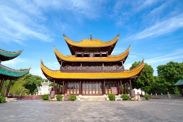 Yueyang의 Yueyang Yueyang 중국의 3개의 중요한 구조물 유명한 경치가 아름다운 스톡 이미지