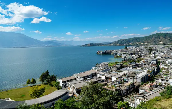 Διάσημη Παλιά Πόλη Dali Και Λίμνη Erhai Στο Yunnan Κίνα — Φωτογραφία Αρχείου