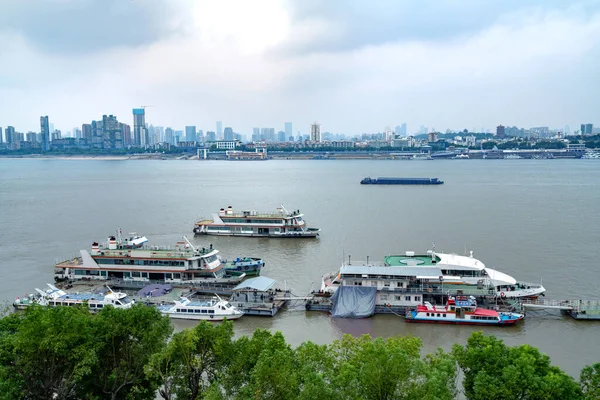 Rio Yangtze Arranha Céus Wuhan China Fotografias De Stock Royalty-Free
