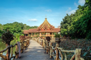 Manting Park, Xishuangbanna, Yunnan, Çin 'deki Dai Kralının imparatorluk bahçesidir..