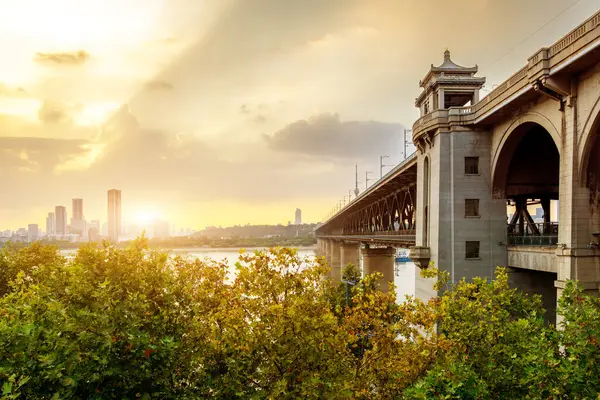 Wuhan Yangtze River Bridge Werd Geopend Voor Verkeer 1957 China Rechtenvrije Stockfoto's