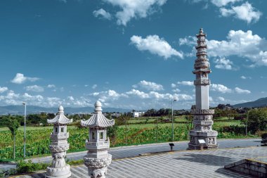 Dali, Yunnan, Çin 'deki Chongsheng Tapınağı' nın girişi..