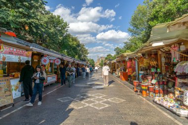 Kunming Çin, 17 Ekim 2023: Guandu Antik Şehir Merkezi Kunming Caddesi