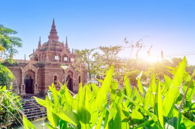 Xishuangbanna 'da Dai tarzı mimari, Yunnan, Çin.