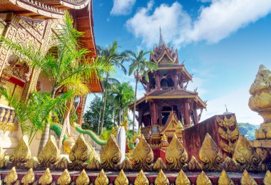 buddha ve Budist xishuangbanna, Çin sarayında bir rakam