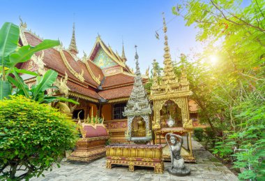 Güzel binalar eski tapınaklarda Xishuangbanna, Yunnan, Çin.