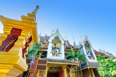 buddha ve Budist xishuangbanna, Çin sarayında bir rakam