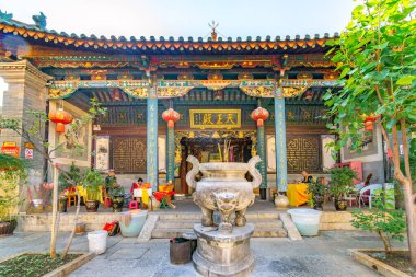 Kunming Çin, 17 Ekim 2023: Kunming şehrinin Guandu bölgesinde yer alan Miaozhan Tapınağı, ilk olarak 1290 yılında inşa edilmiştir.