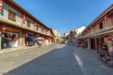 Yunnan, Çin - 26 Ekim 2024: Tarihi Eskiler Şehri, Yi etnik grubunun 2000 yılı aşkın bir geçmişi olan bir toplantı yeridir..