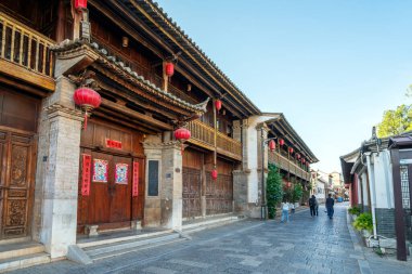 Yunnan, Çin - 26 Ekim 2024: Tarihi Eskiler Şehri, Yi etnik grubunun 2000 yılı aşkın bir geçmişi olan bir toplantı yeridir..