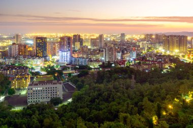 Çin 'in Fangchenggang' ı Guangxi 'deki bir sahil şehrinin yüksek açılı çekimi..
