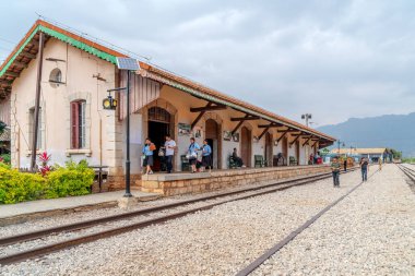 MENGZI, Çin, Kasım 5, 2024 Mengzi Tren İstasyonu. 1915 'te inşa edilen bu demiryolu Çin' deki ilk özel demiryoludur..