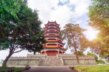 Zhuzi Kulesi, Nar Malikânesi, Mengzi, Yunnan, Çin.