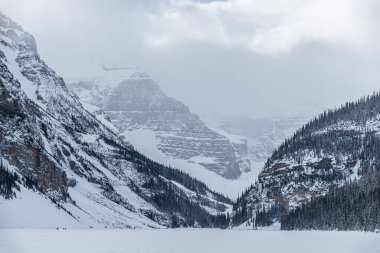 Banff Park 'ta Louise Gölü, Alberta, Kanada