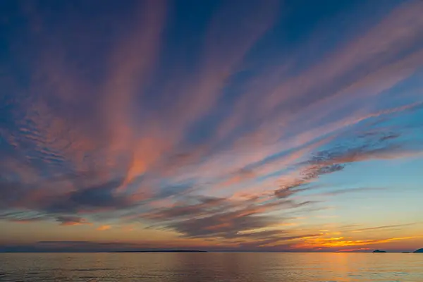 Solnedgång Över Ytan Den Vackra Superior Lake Stockbild
