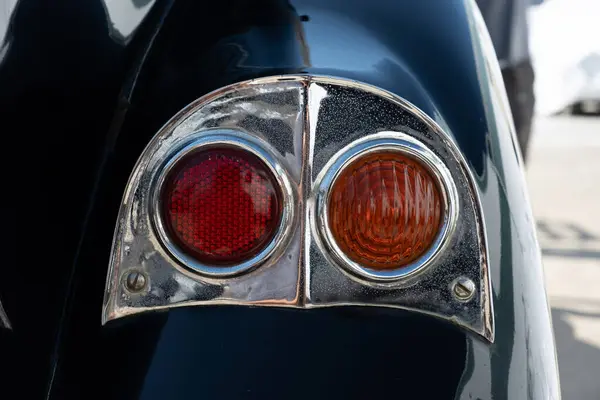 Zbliżenie Vintage Taiillight Klasycznym Samochodzie — Zdjęcie stockowe