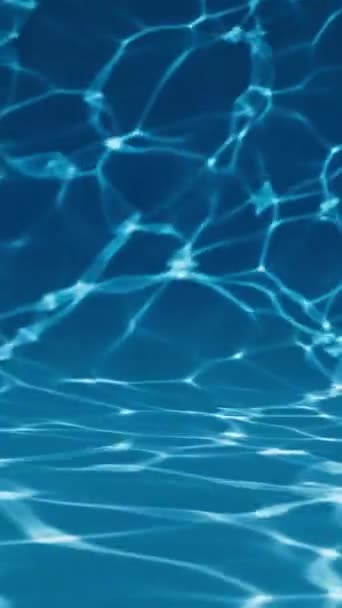 Підводний Глибоко Блакитний Басейн Водними Відображеннями — стокове відео