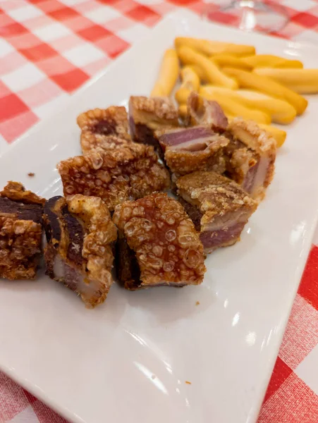Porc Savoureux Grillé Gourmet Plat Typique Espagnol Appelé Torreznos Composé — Photo