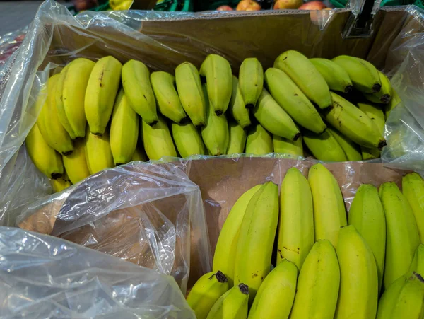Banane Canarie Scatole Cartone Supermercato Pronto Vendita — Foto Stock