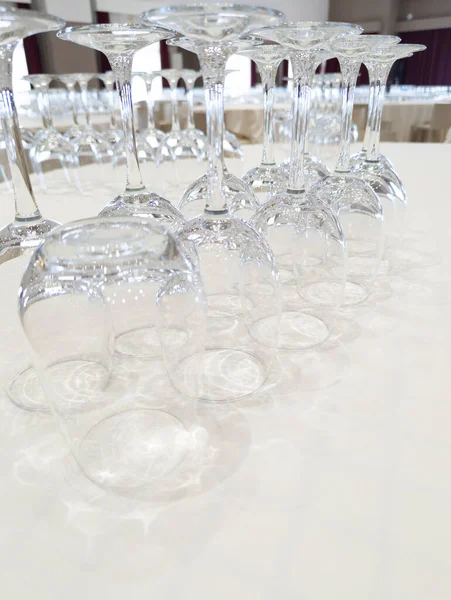 Toast Memorable Moments Abundance Elegance Restaurant Table Adorned Empty Wine — Stock Photo, Image