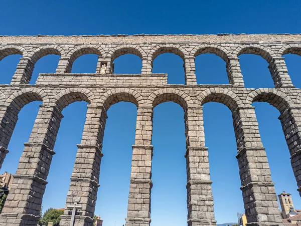 Echos Römischer Größe Das Majestätische Aquädukt Von Segovia Ein Makelloses — Stockfoto