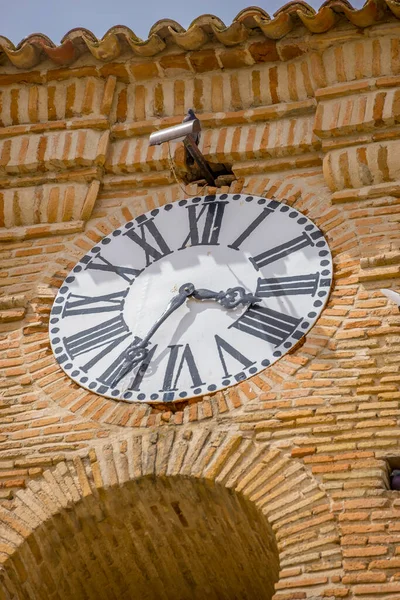 Relógio Antigo Sino Histórico Arquitetura Religiosa Mostrando Essência Chinchon Espanha — Fotografia de Stock