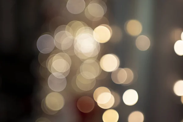 Las Luces Brillantes Borrosas Proporcionan Efecto Iluminación Festivo Agregando Brillo —  Fotos de Stock