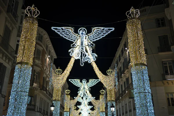 Uma Noite Festiva Málaga Com Deslumbrantes Luzes Natal Calle Larios Imagens De Bancos De Imagens