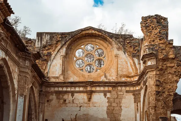 Sky Framed View Rosette Window Monasterio Piedra Reflecting Gothic Architectural — Stock Photo, Image