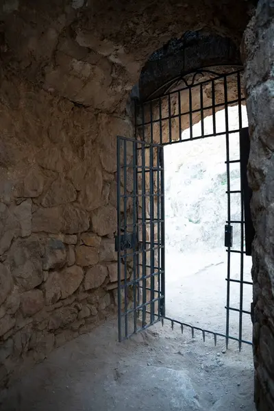 Consuegra Şatosu, Toledo, İspanya 'da Görkemli Gün Batımı