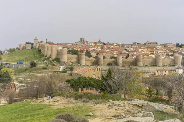 Avila 'nın İkonik Duvarları: İspanya' nın Ortaçağ Geçmişine Bir Bakış