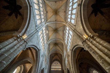 Kutsal Hafta Kutlamaları sırasında Avila Katedrali 'nin İç Görünümü