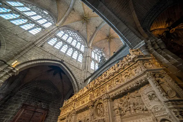 Kutsal Hafta boyunca Avila Katedrali 'nin İçi' nde Dini Tören