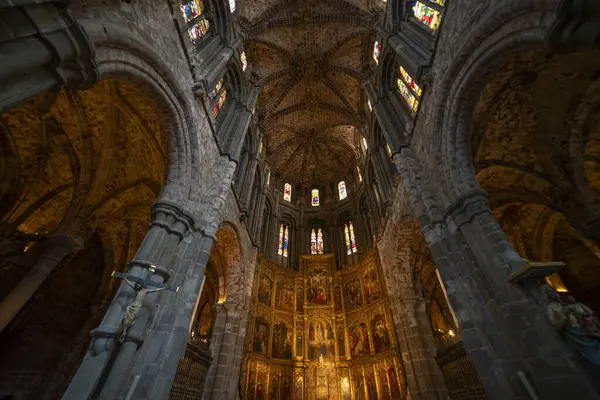 Avila Katedrali İçi 'nde Gotik ve Romanca Mimari