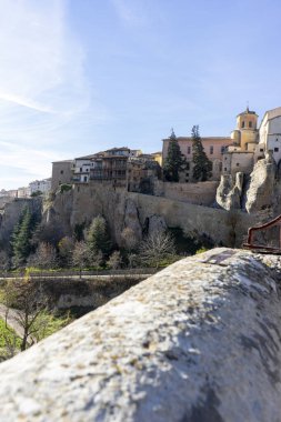 Cuenca 'nın İdam Evlerinin Önündeki Demir Köprü, İspanya