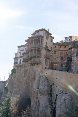Cuenca, İspanya 'daki Casa Colgadas' ın çarpıcı Cliffside Mimarisi