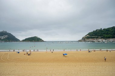 San Sebastian, İspanya 'da Manzaralı Sahil Manzarası