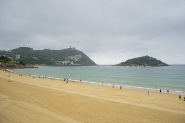 San Sebastian, İspanya 'da Manzaralı Sahil Manzarası