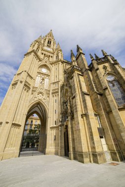 İspanya 'nın Bask Bölgesi, San Sebastian şehrindeki Buen Pastor Katedrali.